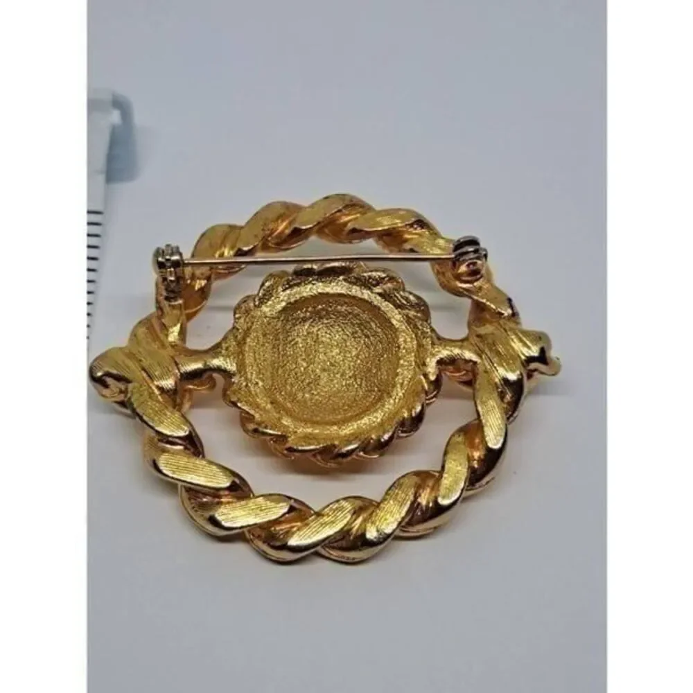 Vintage Brooch